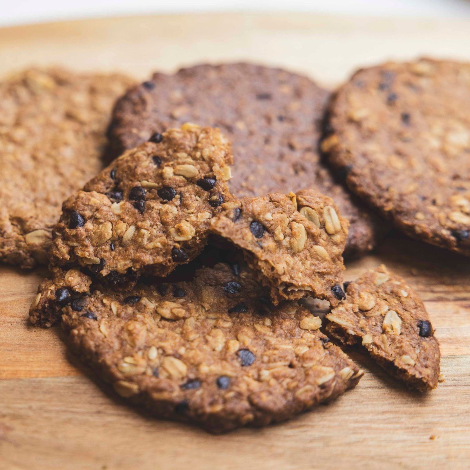 Cinnamon raisin oatmeal (gluten -free / vegan cookie)